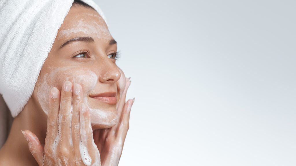 Hydrating Cleansers and the 3 Benefits You Need!
